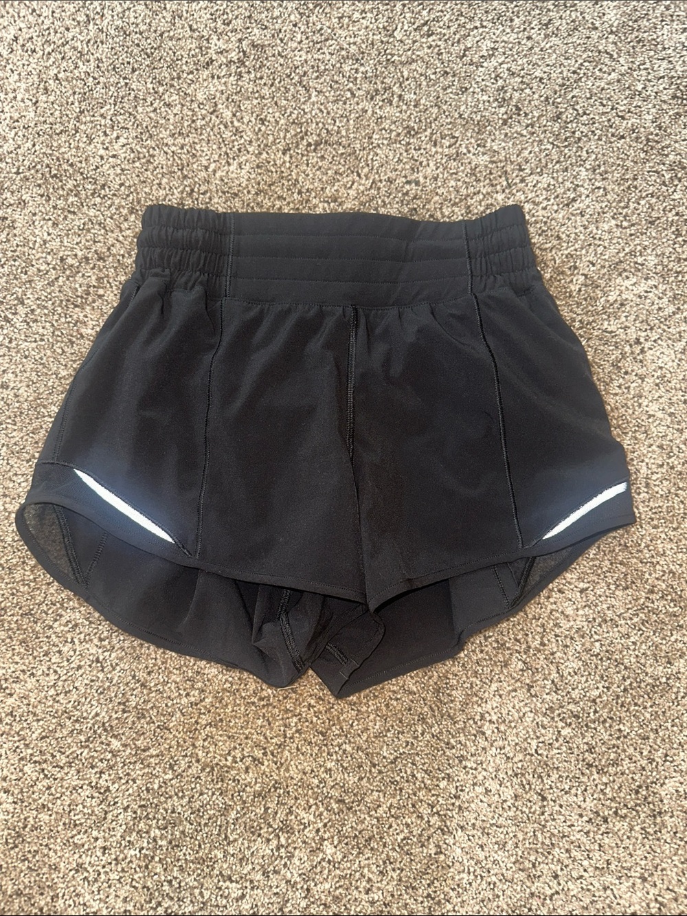 Lululemon Hotty Hot Shorts, size 2